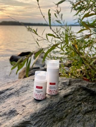 🌿 Přirozená péče, která dává smysl Dopřej své pleti to nejlepší z přírody. 💧 Růžový hydratační krém obnovuje pružnost a...